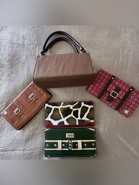 Miche Interchangeable Purse and Shell Lot Brown Classic Purse Base and 4 Shells